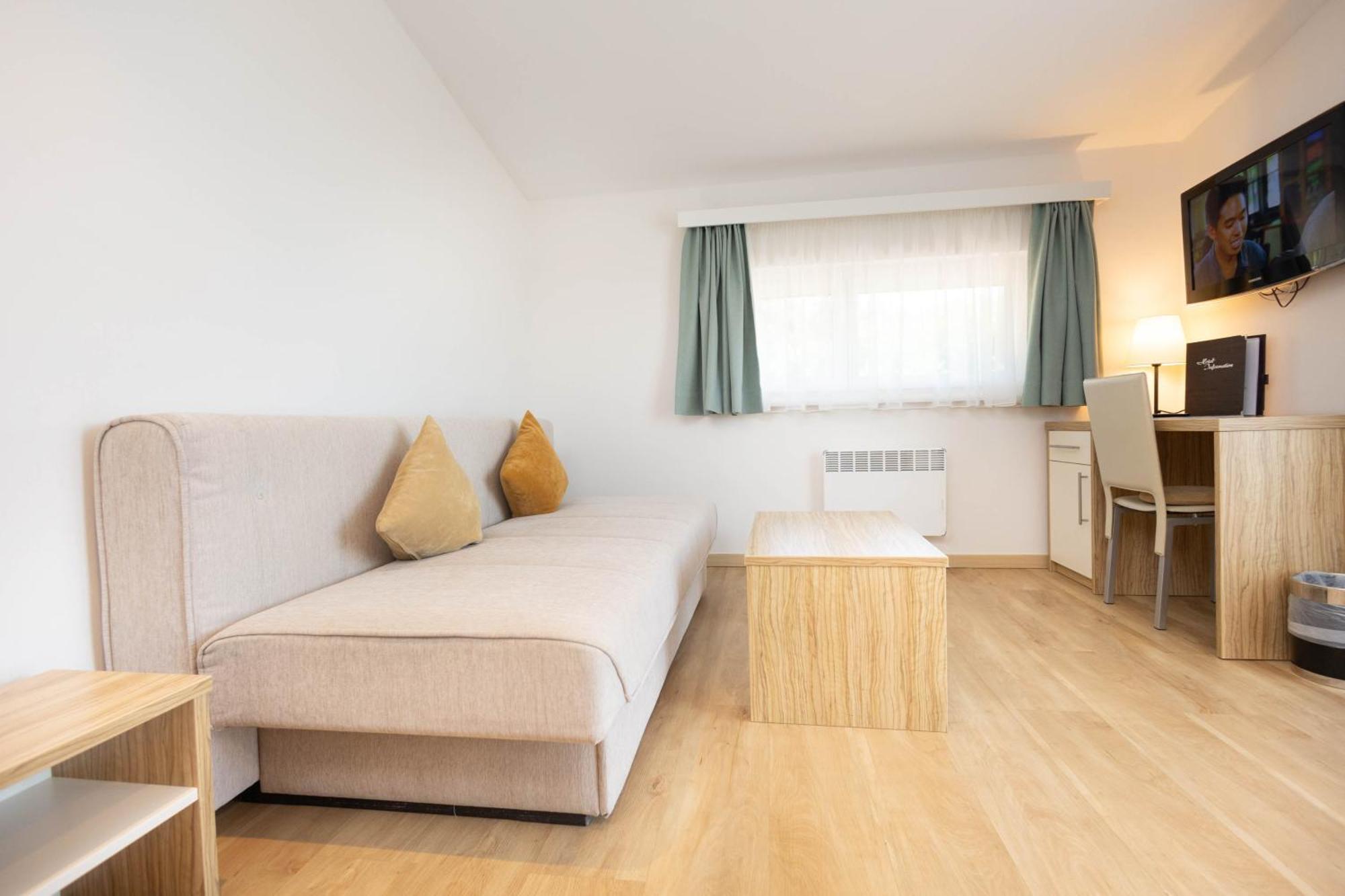 Garni Wurzer Hotel 4*